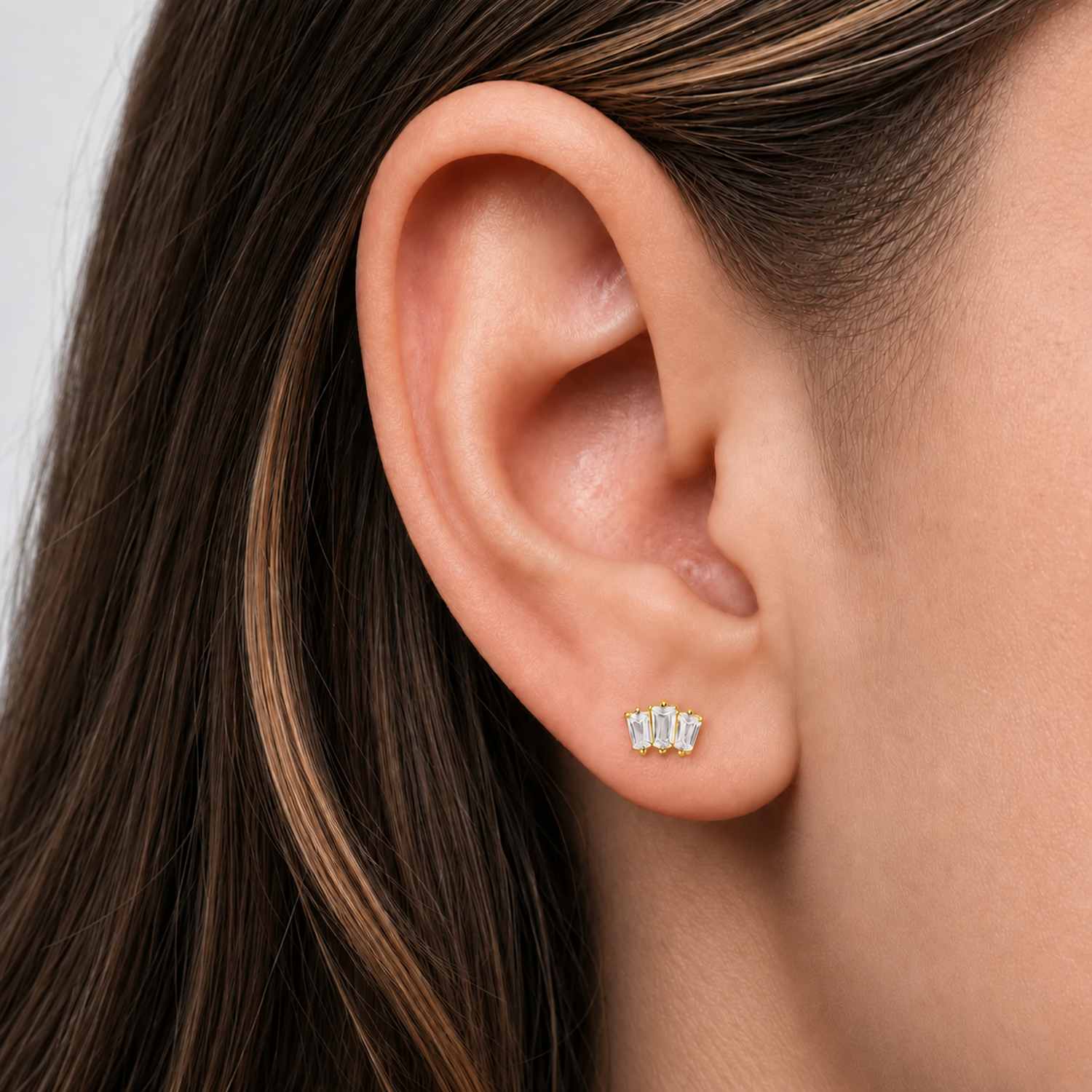 202607013-On-Ear-18K-Gold (1)